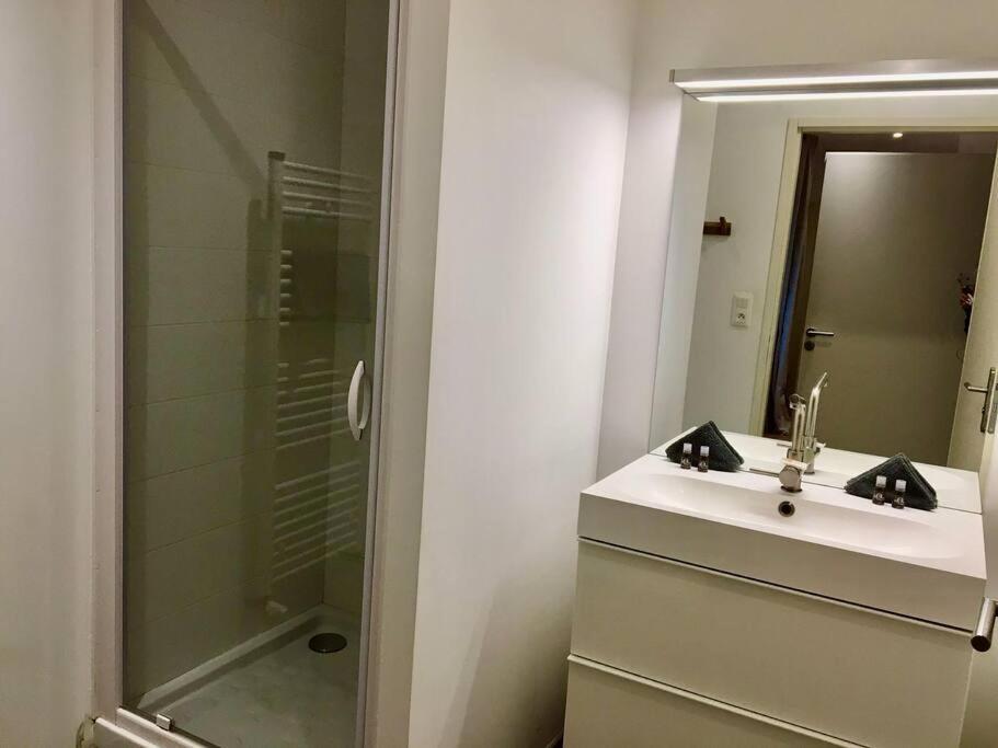 "Euzet" Joli Appartement A 2 Pas Du Centre Ville Sete Bagian luar foto